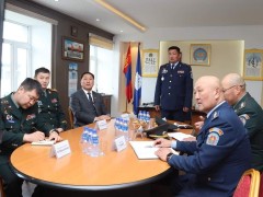 Агаарын цэргийн командлал болон зэвсэгт хүчний 303 дугаар ангид ажиллалаа
